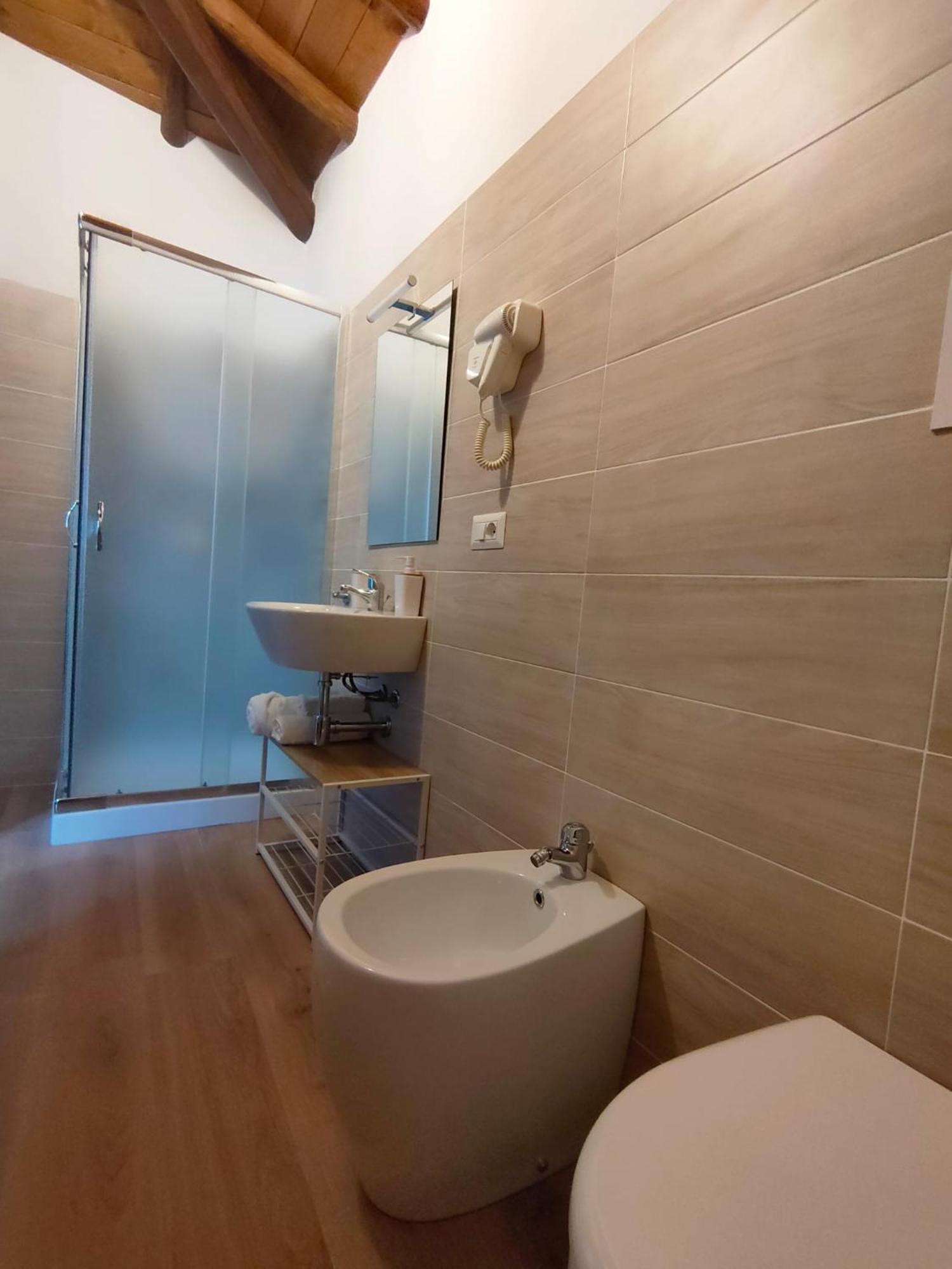 Donna Raffaela Bed & Breakfast Tertenìa Екстериор снимка