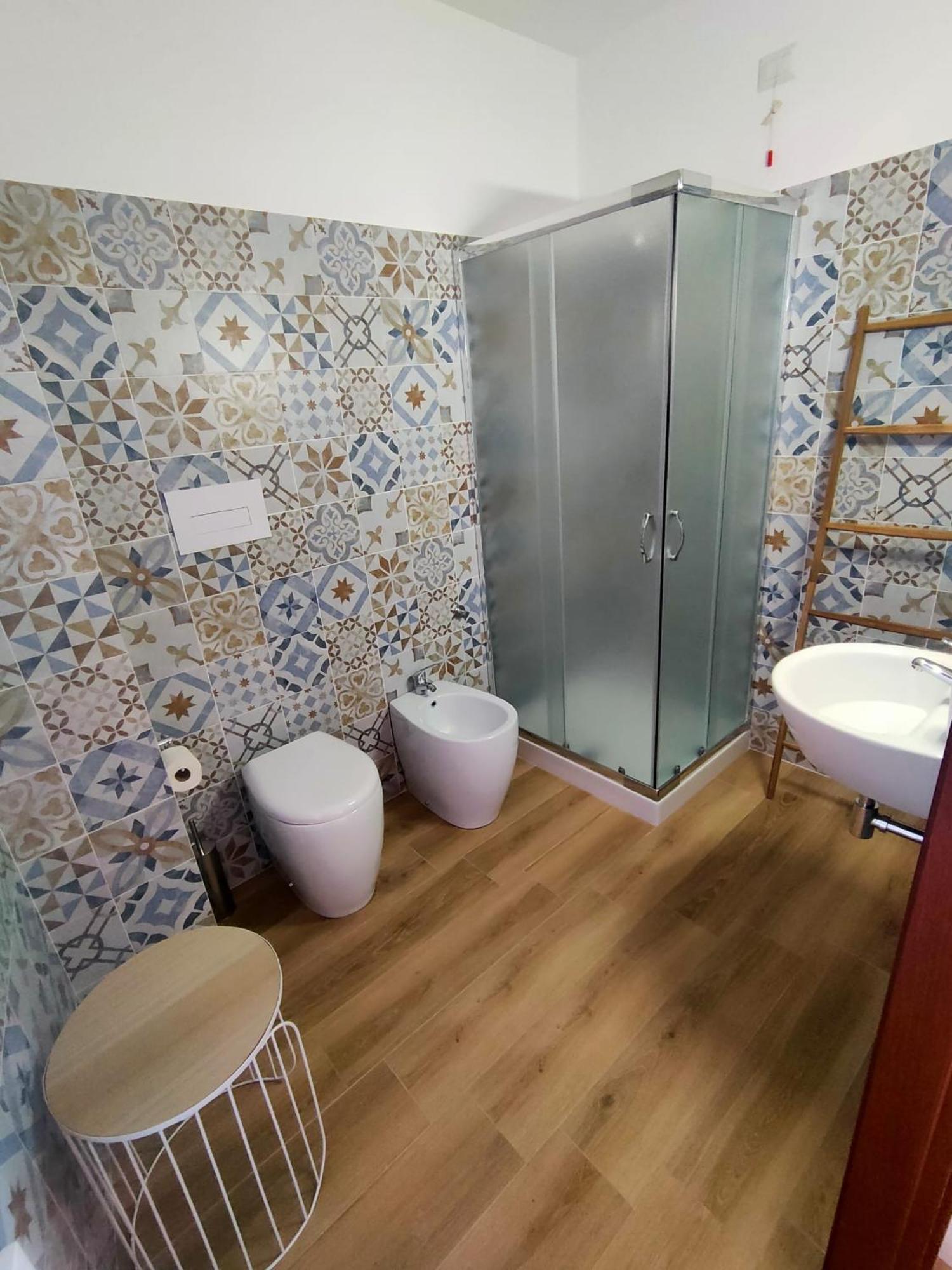 Donna Raffaela Bed & Breakfast Tertenìa Екстериор снимка